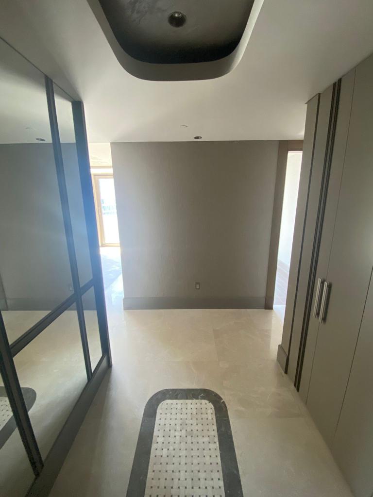 Gallery 10